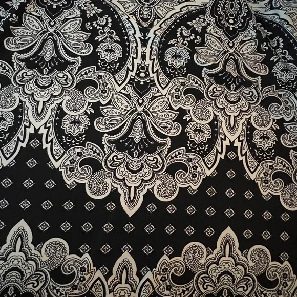 ALYX L sleeveless black & white polyester and spandex blouse top - Picture 11 of 11